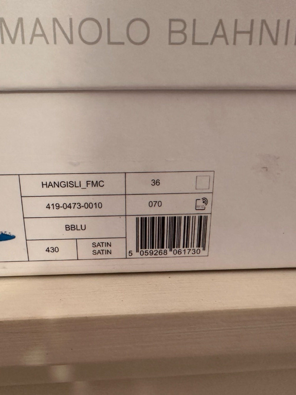 Manolo Blahnik Hangisli Slingback - Picture 11 of 11